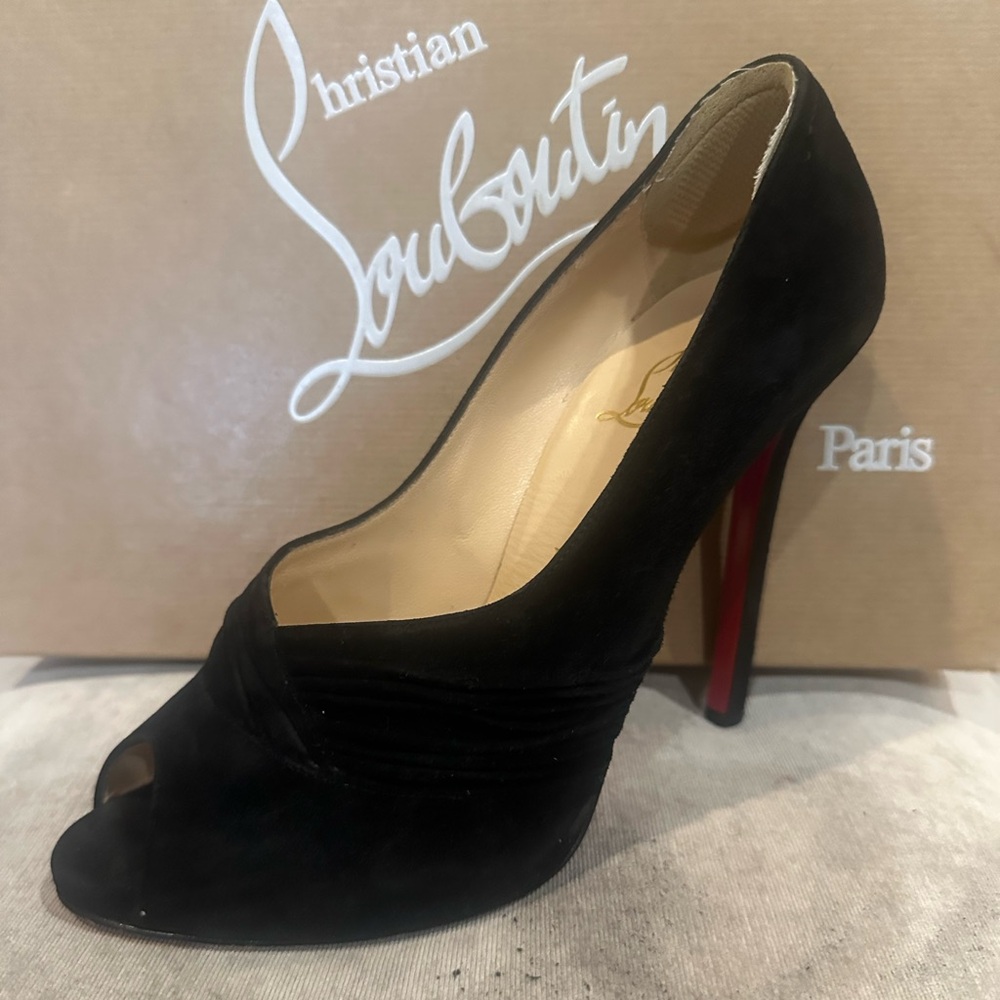 Christian Louboutin heels - Picture 2 of 12